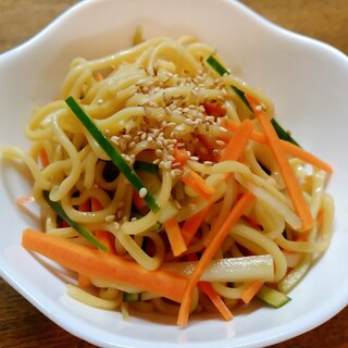 焼きそば麺で春雨サラダ風